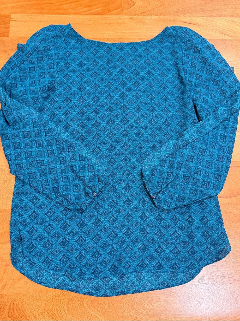 Banana Republic Teal Geometric Long-Sleeve Flutter Ruffle Blouse - Size Small